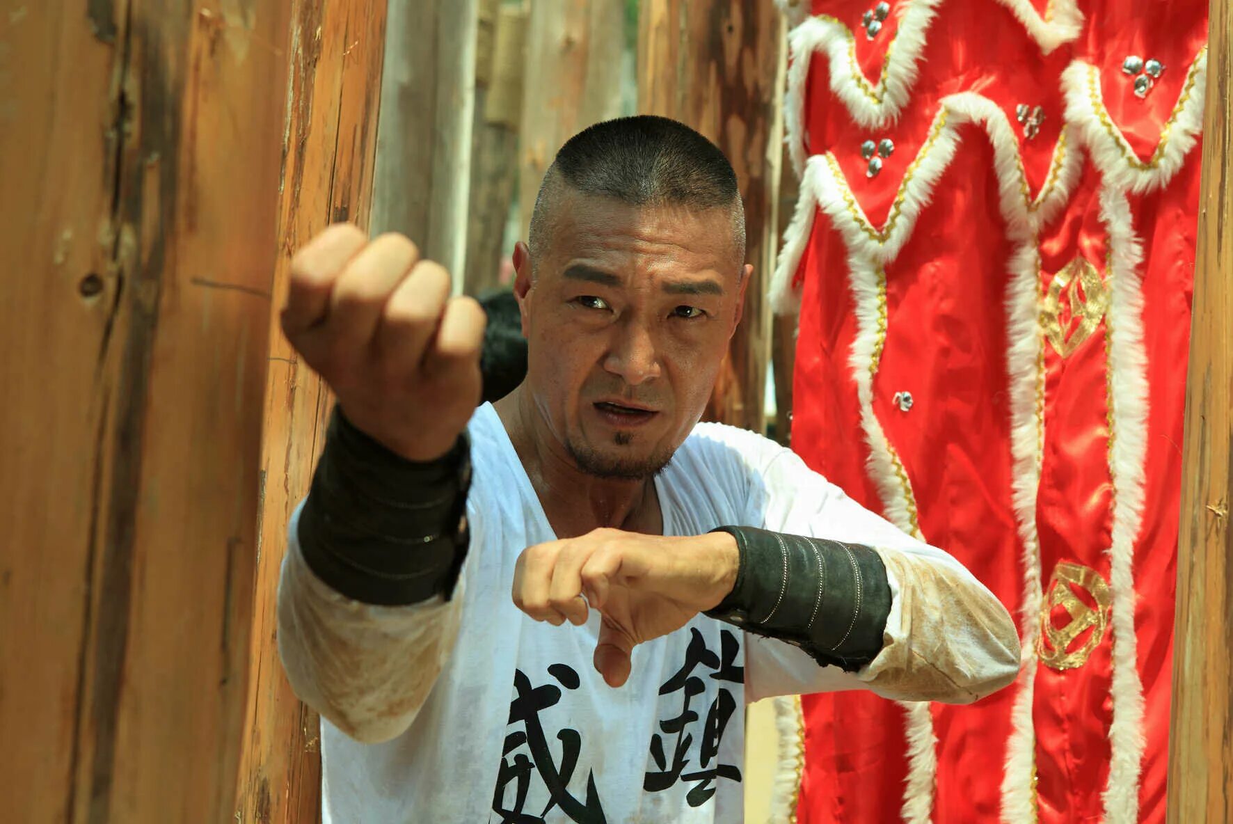 Последняя схватка 2013. Последняя схватка 2013. Обложка ип ман: последняя схватка. Обложка ип ман: последняя схватка. Ип ман последняя схватка 2013.