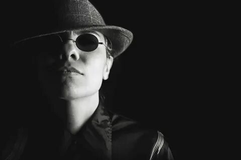 Attitude black