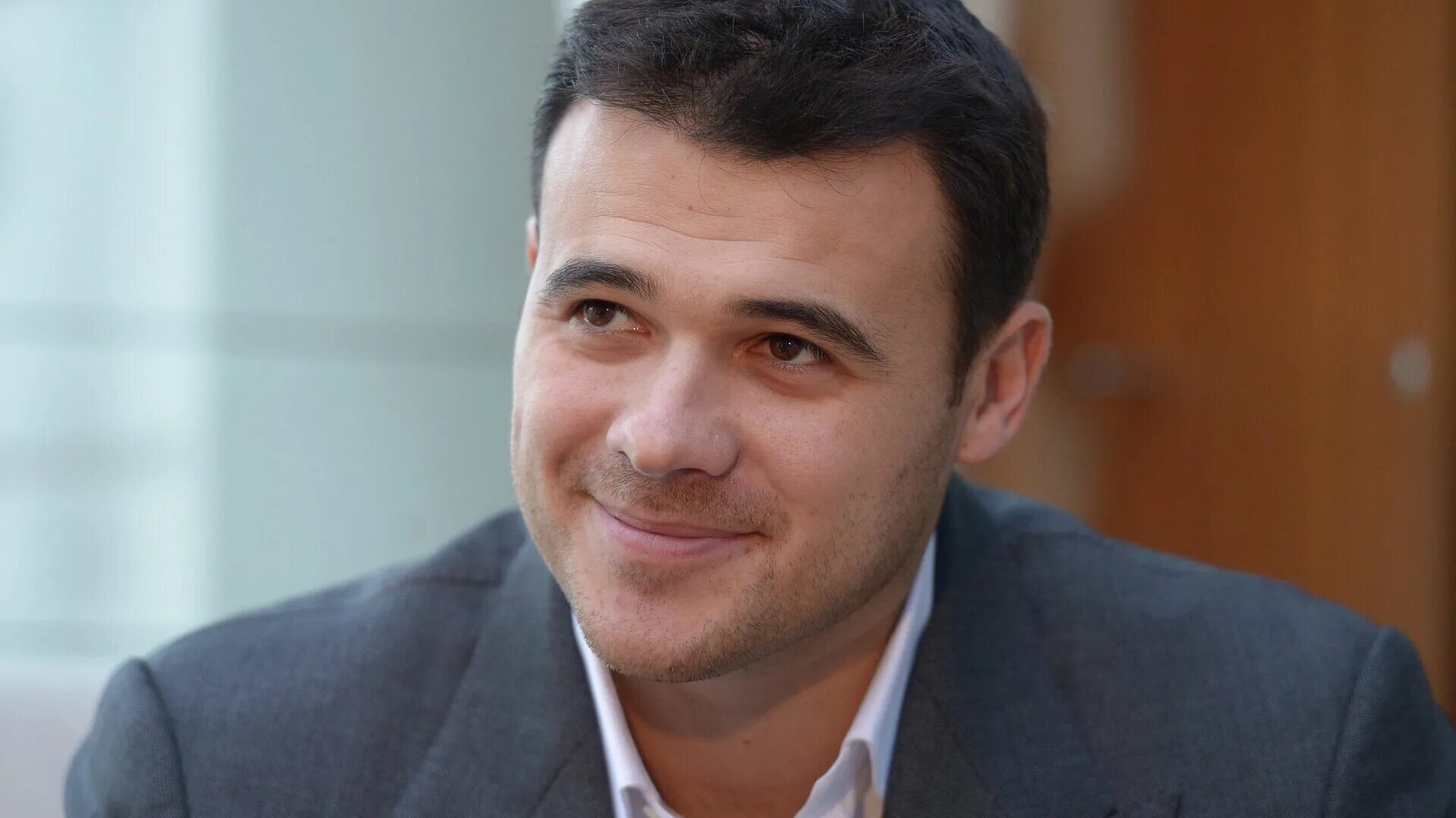 Агаларовы вакансии. Агаларов олигарх. Араз агаларов и его сын. Арас агаларов 2022. Арас агаларов.