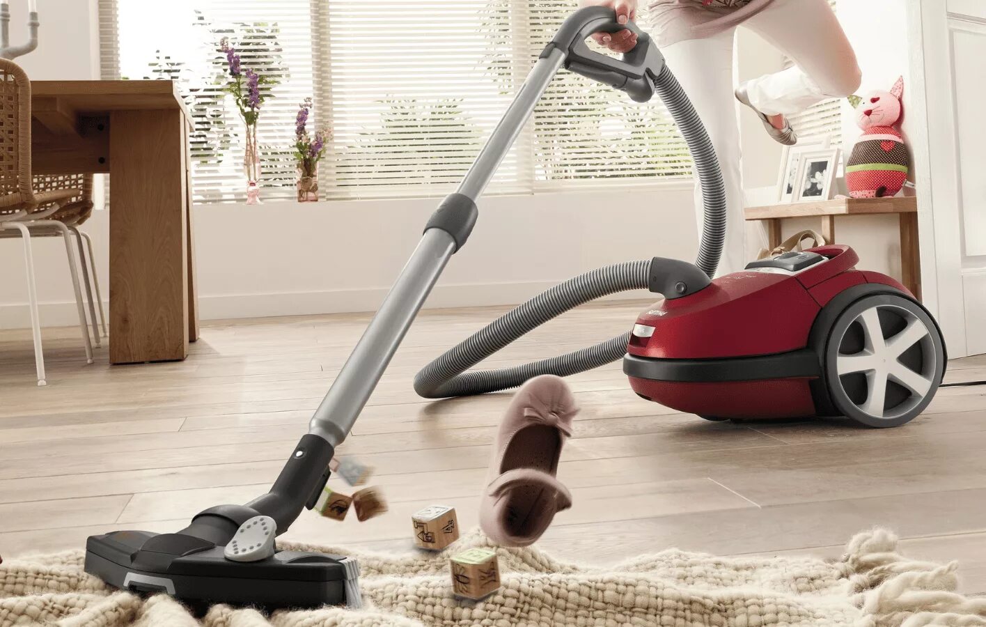 Home vacuum cleaner. Philips FC 9713. Пылесос Bosch BGS 05a222. Пылесос Miele shjm0 Allergy. Philips FC 9174.