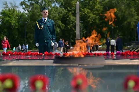 Кремль и вечный огонь рисунок