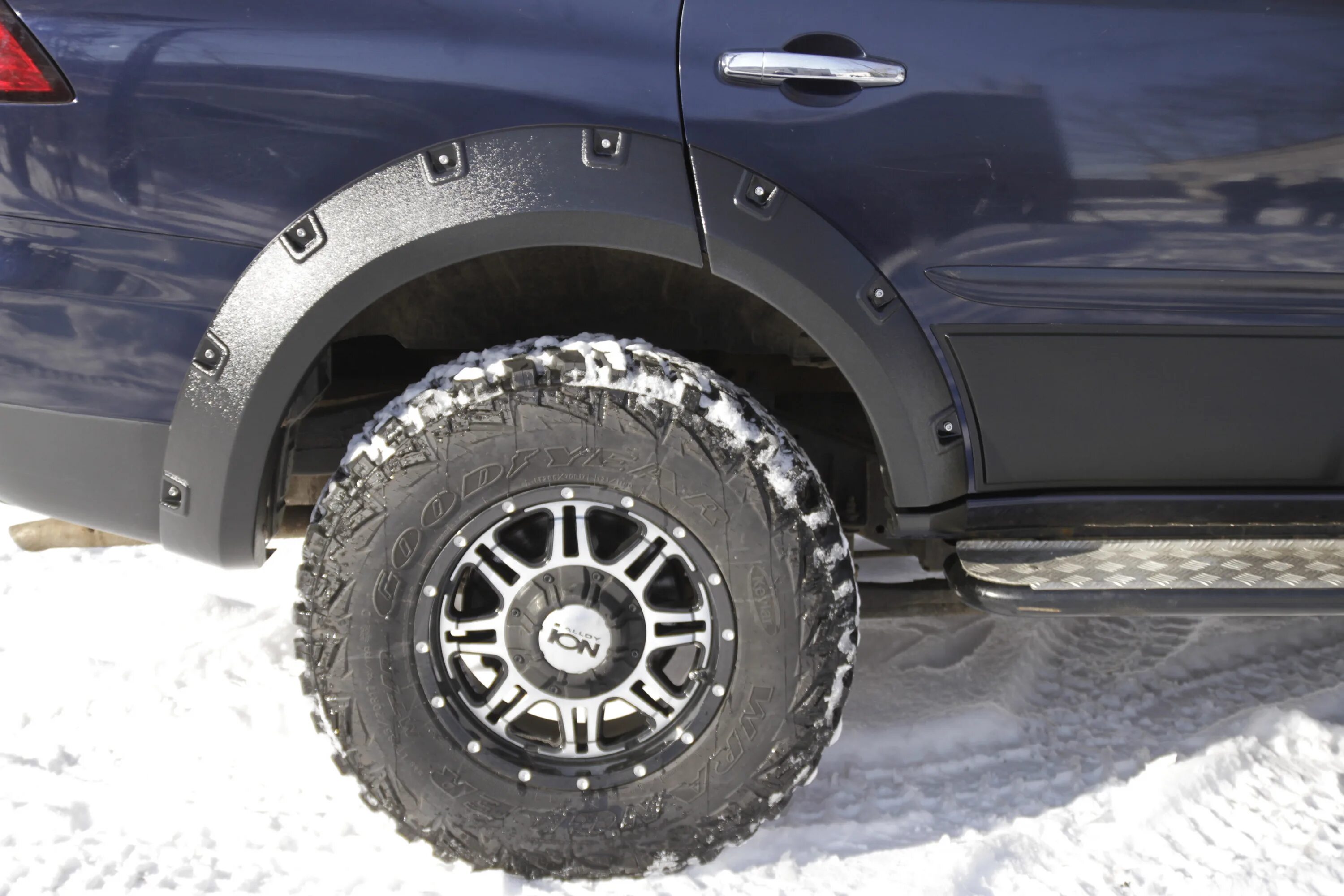 Расширители арок на митсубиси паджеро 2. Расширители колесных арок, фендеры на митсубиси паджеро 2. Силовые расширители арок pajero sport 1. Силовые расширители арок pajero sport 1. Расширители арок на митсубиси паджеро спорт 2019.