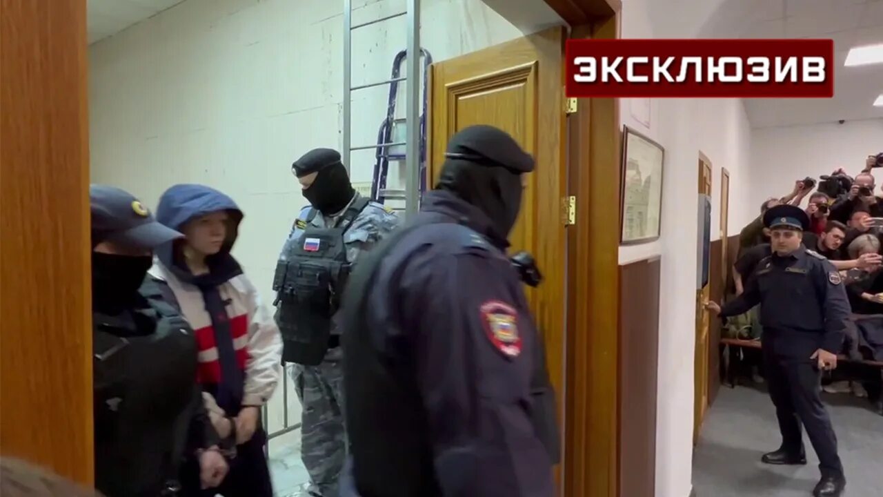 Сколько дали треповой. Обвинитель в суде. Задержание мигрантов в Санкт-Петербурге. Фото из зала суда.