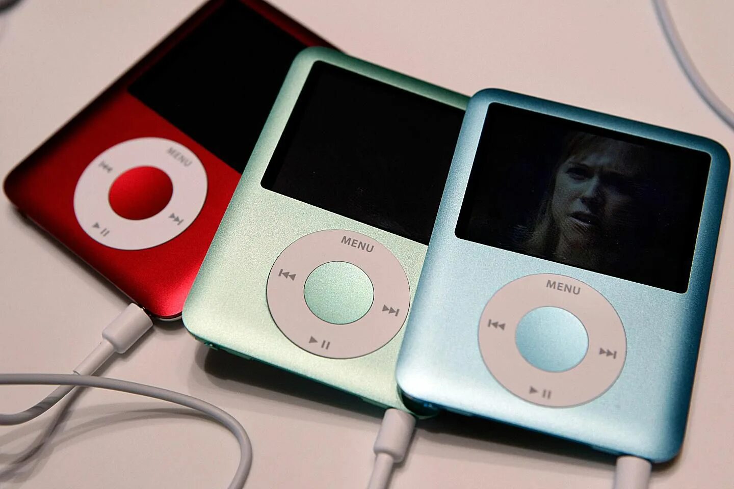 Два плеер. Apple IPOD Nano 3. IPOD Nano 1. IPOD Touch Nano. IPOD Classic, IPOD Shuffle, IPOD Nano и IPOD Touch.