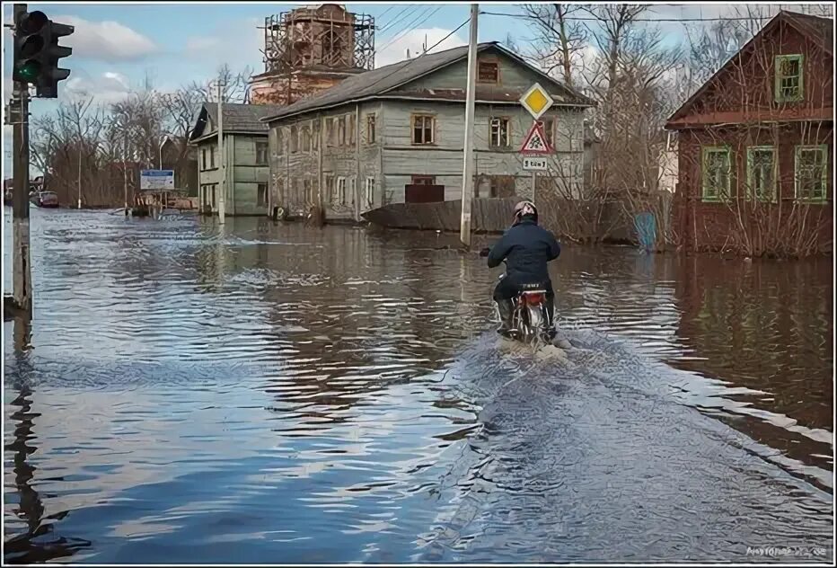 Землю талая вода песня. Заливала землю талая. пахоменко заливала землю талая вода. землю залило водой. заливала землю талая вода из-за моря гуси-лебеди слетались.