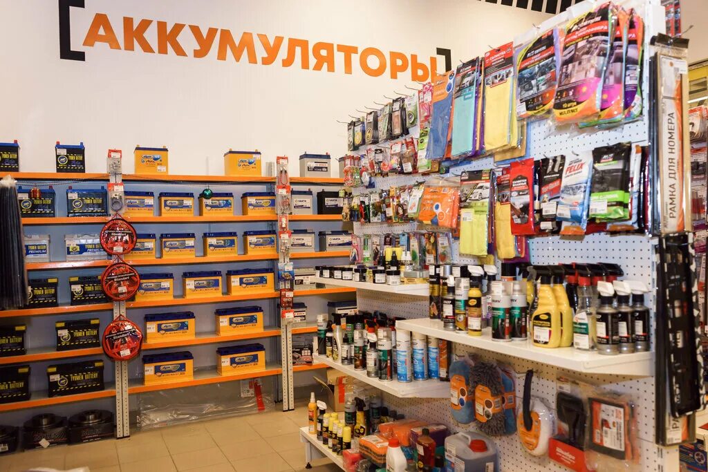 гараж с запчастями. продуктовый магазин из гаража. автомагазин гараж. магазин из гаража. магазин гараж спб.