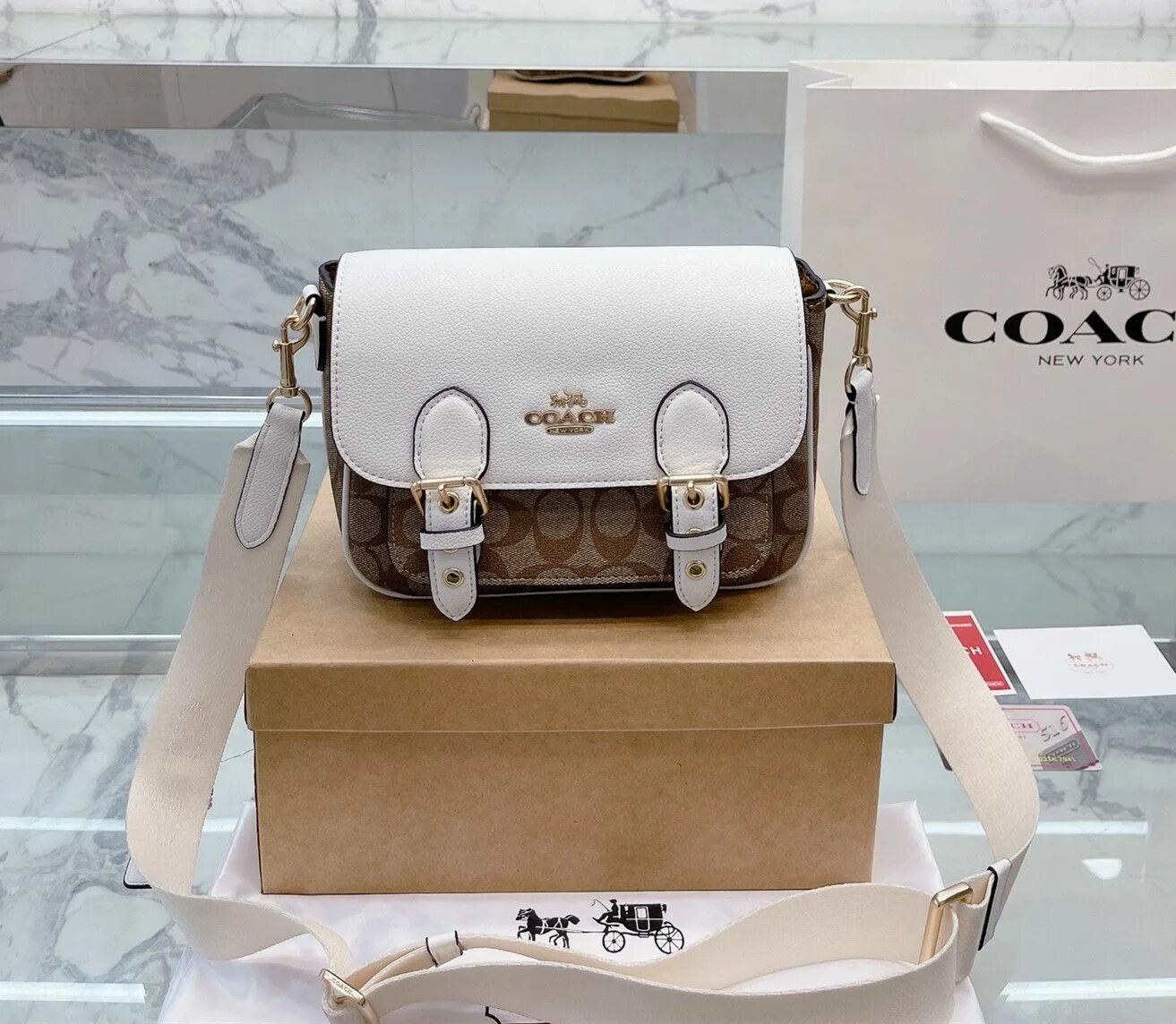 Сумка coach оригинал женская. Сумка коач тканевая. Сумка coach оригинал в москве. Сумка coach с вишенками. Coach ashley leather satchel.