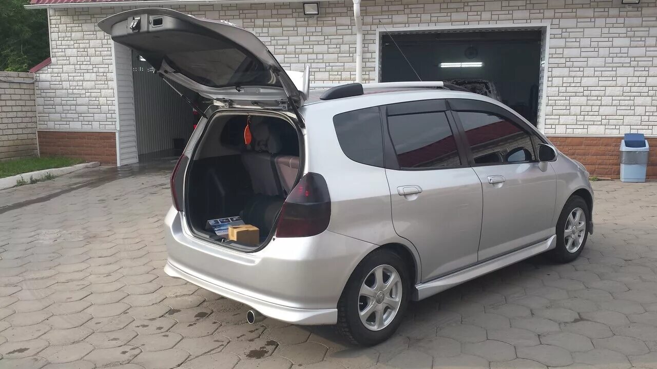 Honda Fit 2002. Хонда фит 2002. Хонда фит 2002г. Хонда фит 2002 белый.