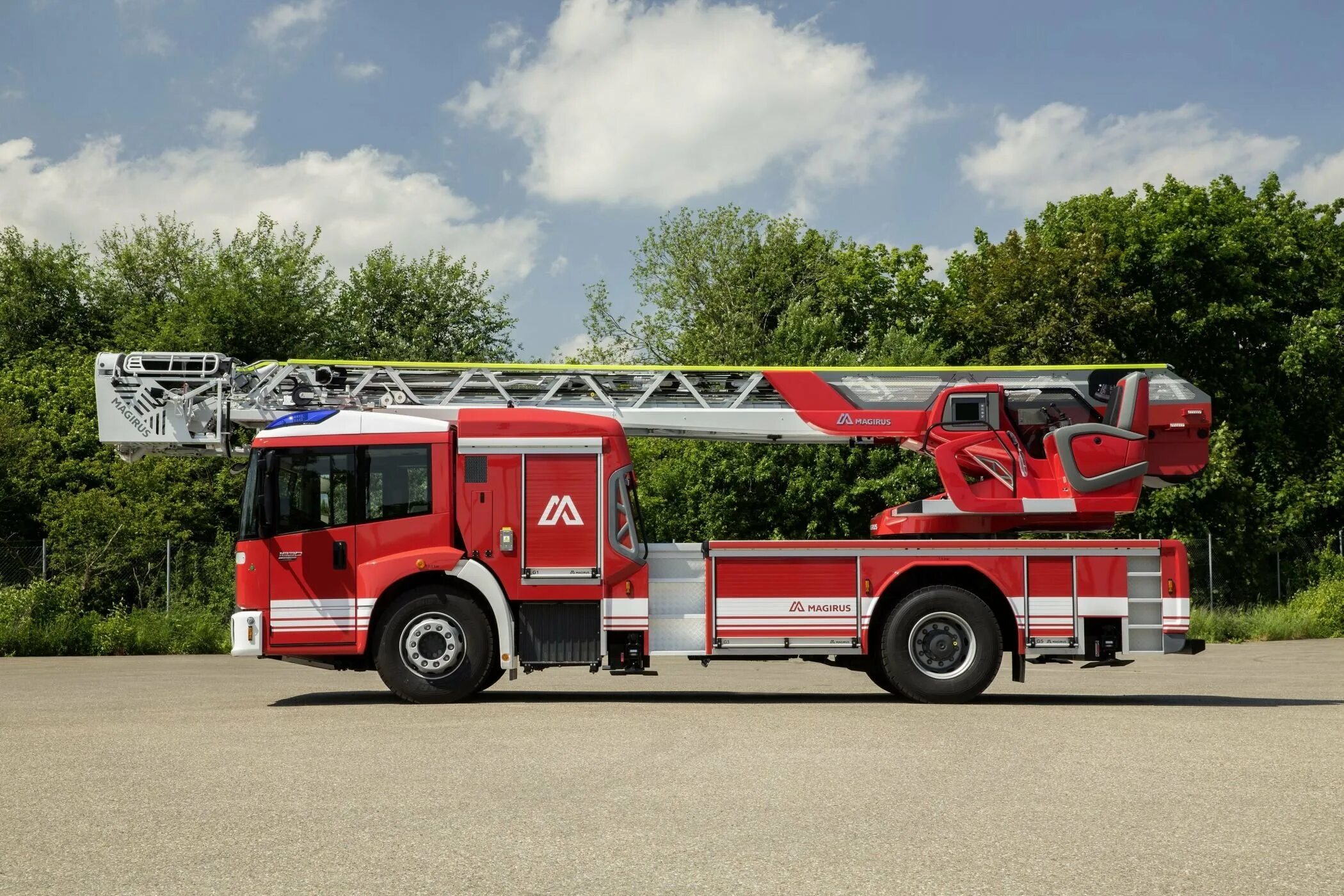 Пожарные машины Mercedes-Benz Econic. Магирус пожарная машина. Магирус пожарные автомобили. Mercedes Benz Magirus.