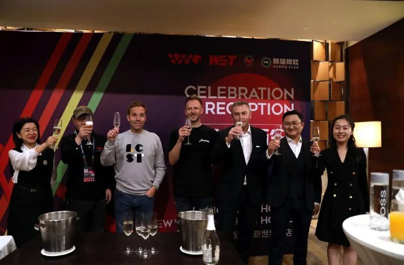 Сериал элита 1 сезон. Элитный клуб джентльменов. Элита форум. Пмэф 2022 фото. Логотип империи элитная.