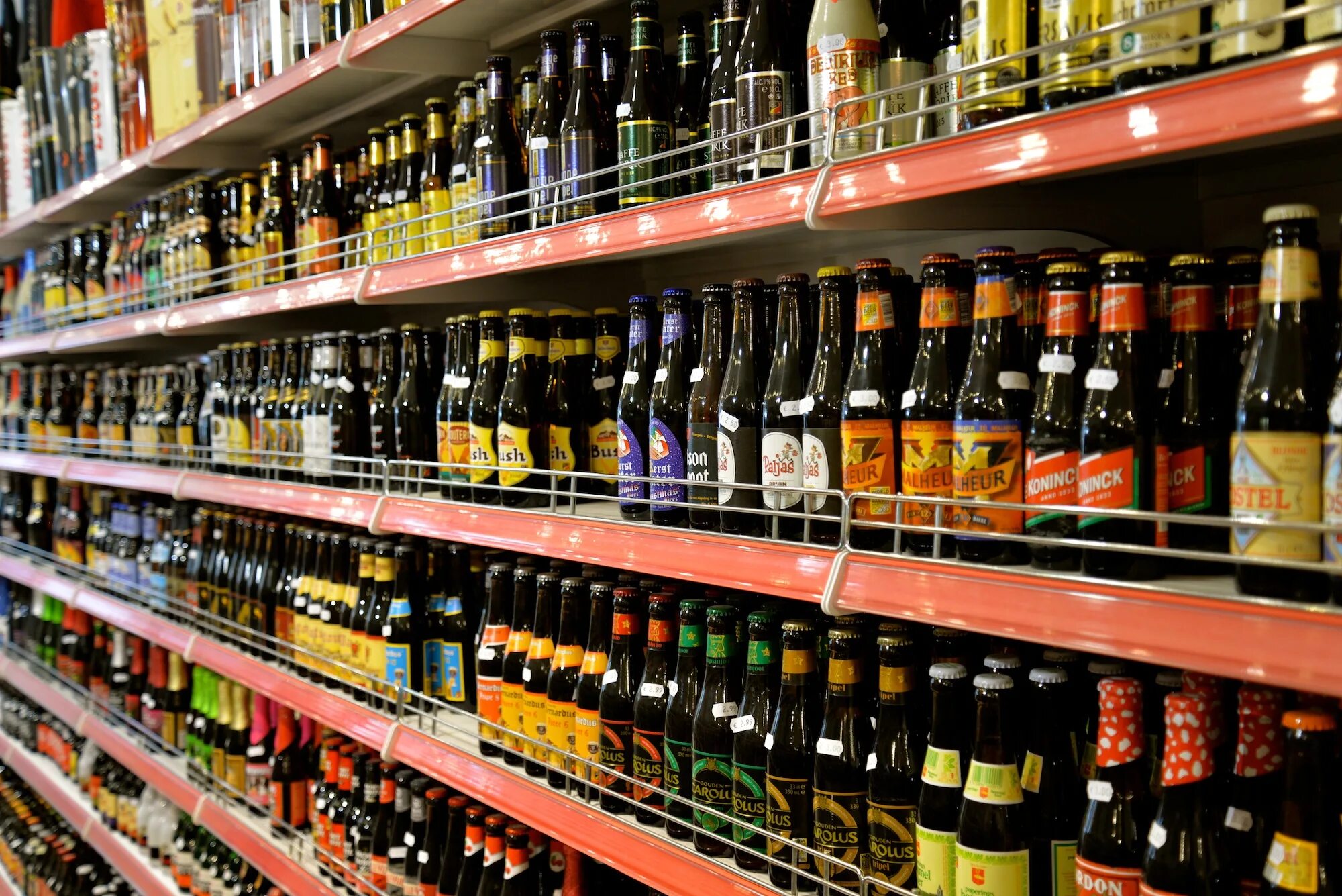 Презентация на тему продажа натуральных прохладительных напитков. Кока кола на прилавке. Вендинговые аппараты 2022. Вендинговые аппараты "vending". Сбыт напитков.