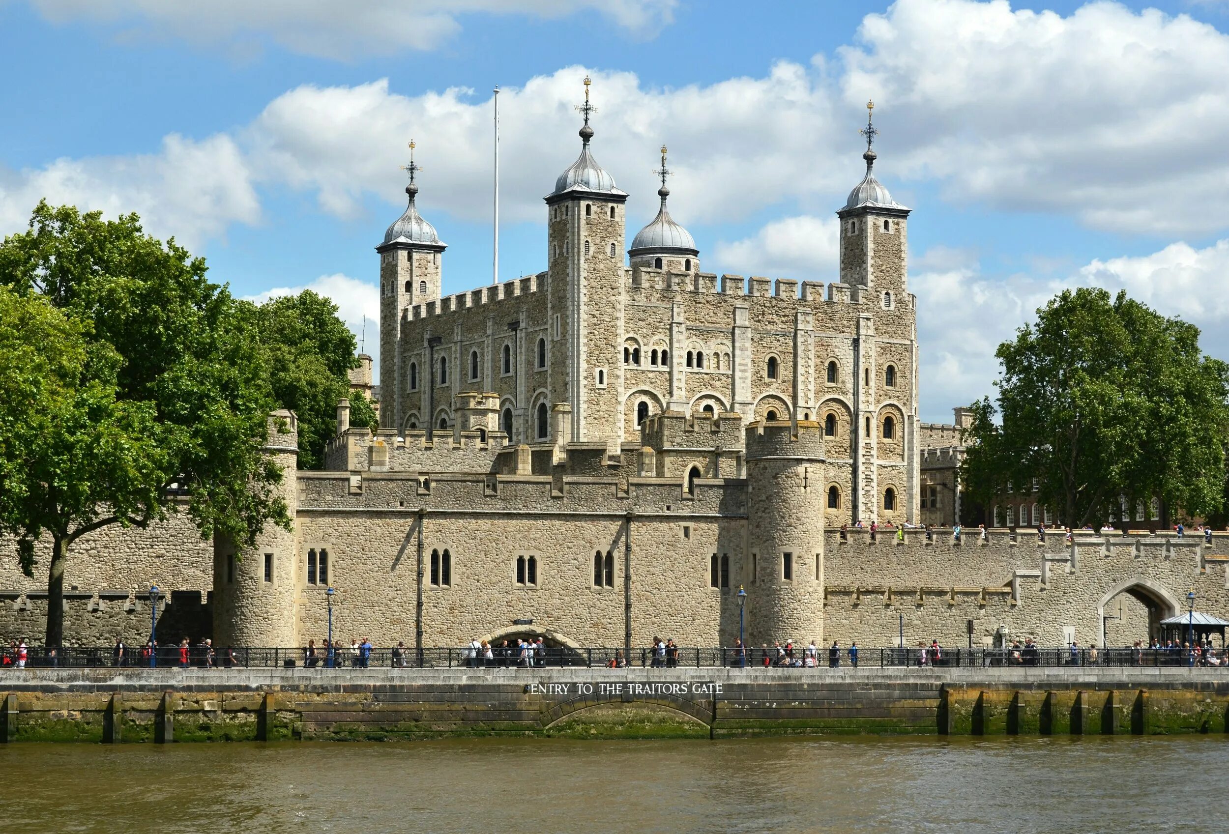 Who built the tower. Белая башни тауэра в лондоне. Who built the tower. Who built the tower. Sightseeing in london.