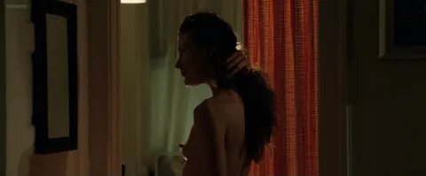 Milla Jovovich - Stone (US 2010) В общем, как-то так... lupa.gif.