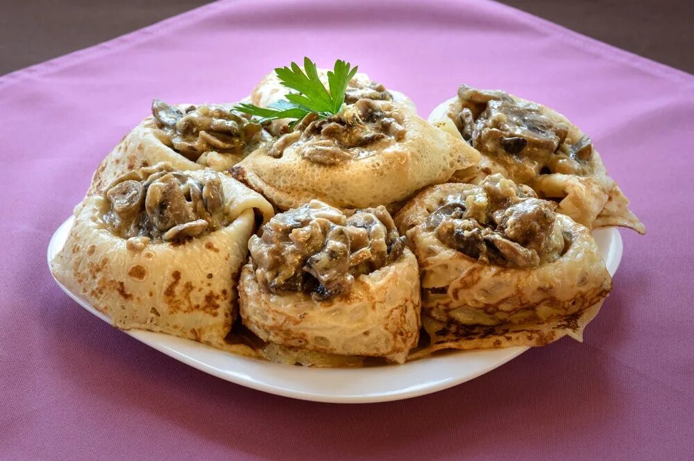 жульен в мешочках из блинов. блины с жульеном рецепт. фаршированные блинчики мешочки. блины с жульеном рецепт. блины с жульеном рецепт.