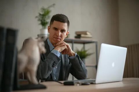 Специалист романы