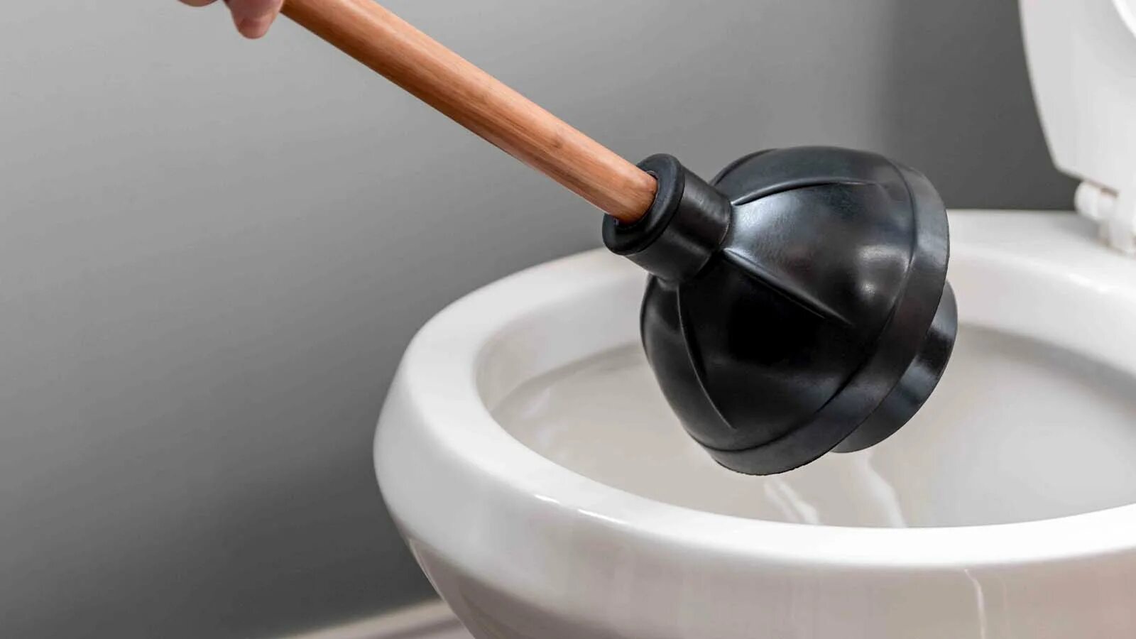 Инструмент для чистки унитаза. Деревянная ручка для туалета. Toilet plunger. Вантуз розовый. Гибкий колпак поршень для прочистки унитаза.