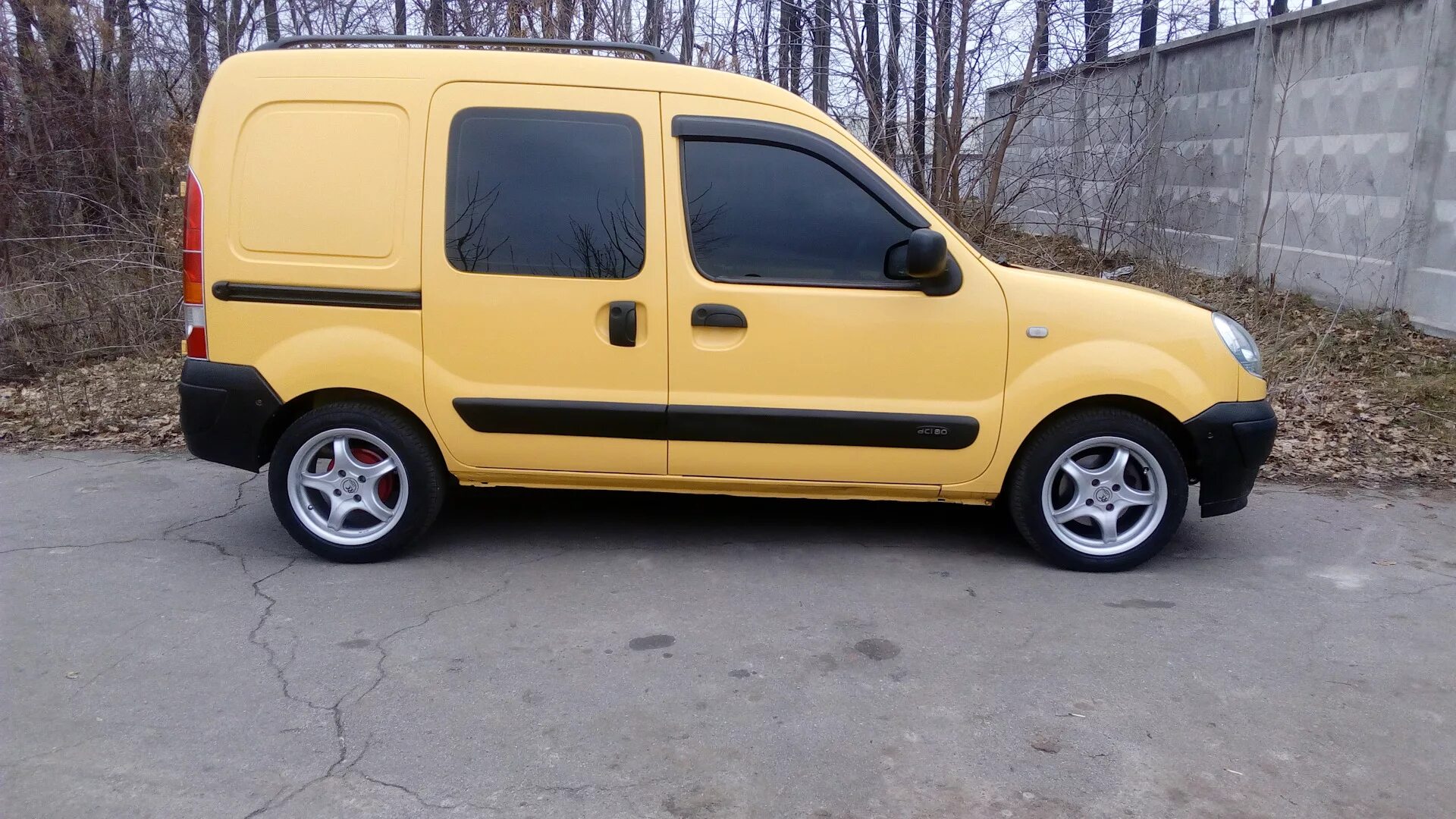 Диски renault kangoo 2. Диски на рено кангу. Рено кангу 2. Рено кангу 2. Диски на рено кангу 2.