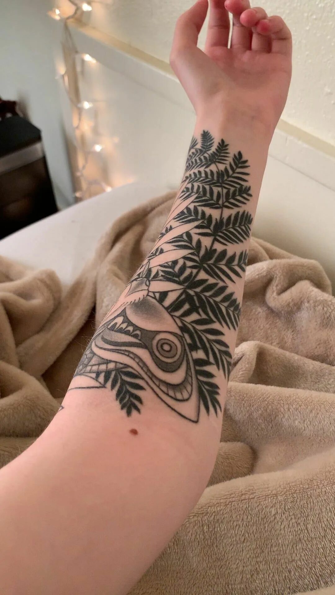 Тату элли. Тату элли. Тату элли. Тату папоротник элли. Тату элли.