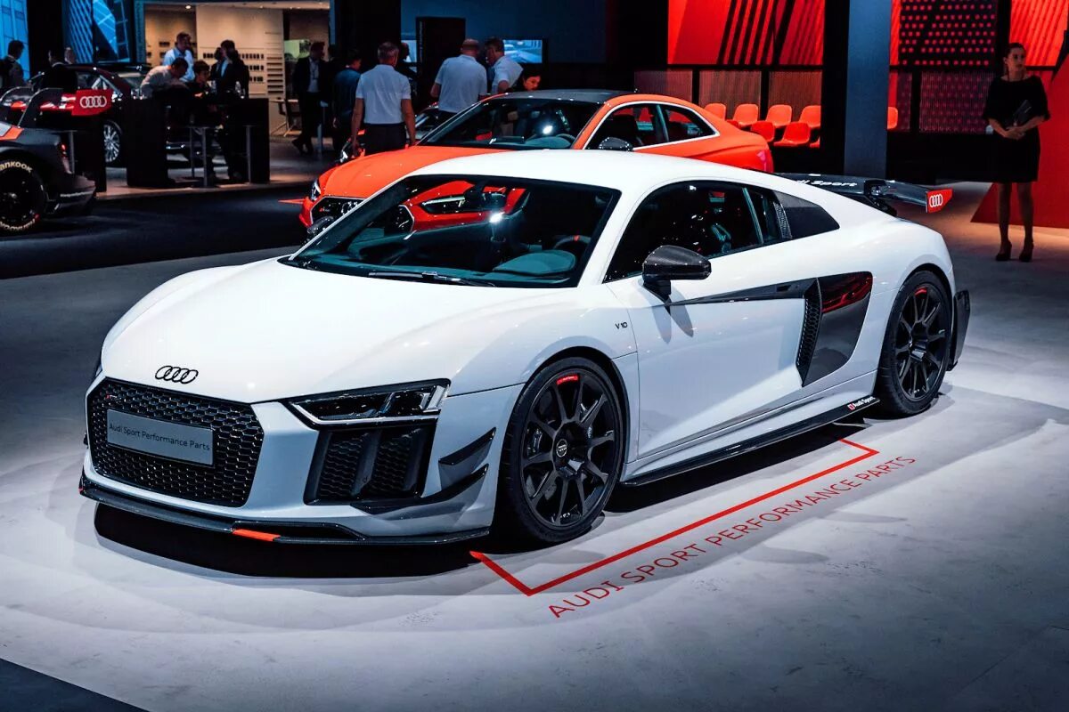 Купить ауди р8. Audi r8 Performance. Ауди р8 Спортбэк. Audi r8 v10 Performance. Audi r8 Performance Parts.