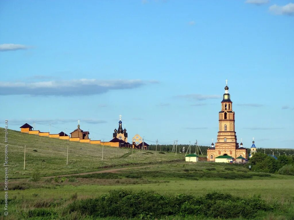 Святые оренбургской области. Храм село Покровка Новосергиевского района. Покровка Новосергиевский район святые пещеры. Николаевский мужской монастырь Покровка Оренбургской области. Святые пещеры Оренбургская область Новосергиевский район.