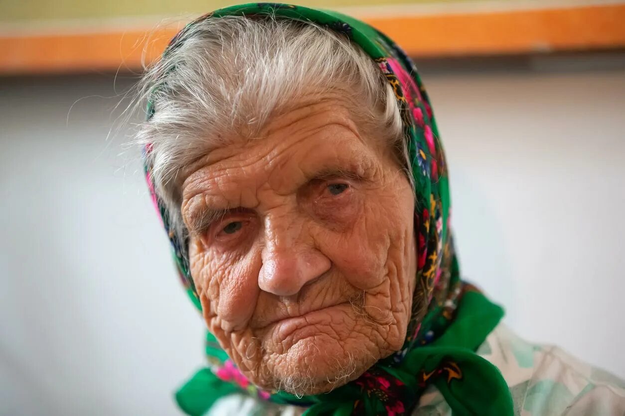 Очень Старая женщина. 98 Лет бабушке. Старуха 98 лет. Бабушка 100 лет фото. Бабки девственницы