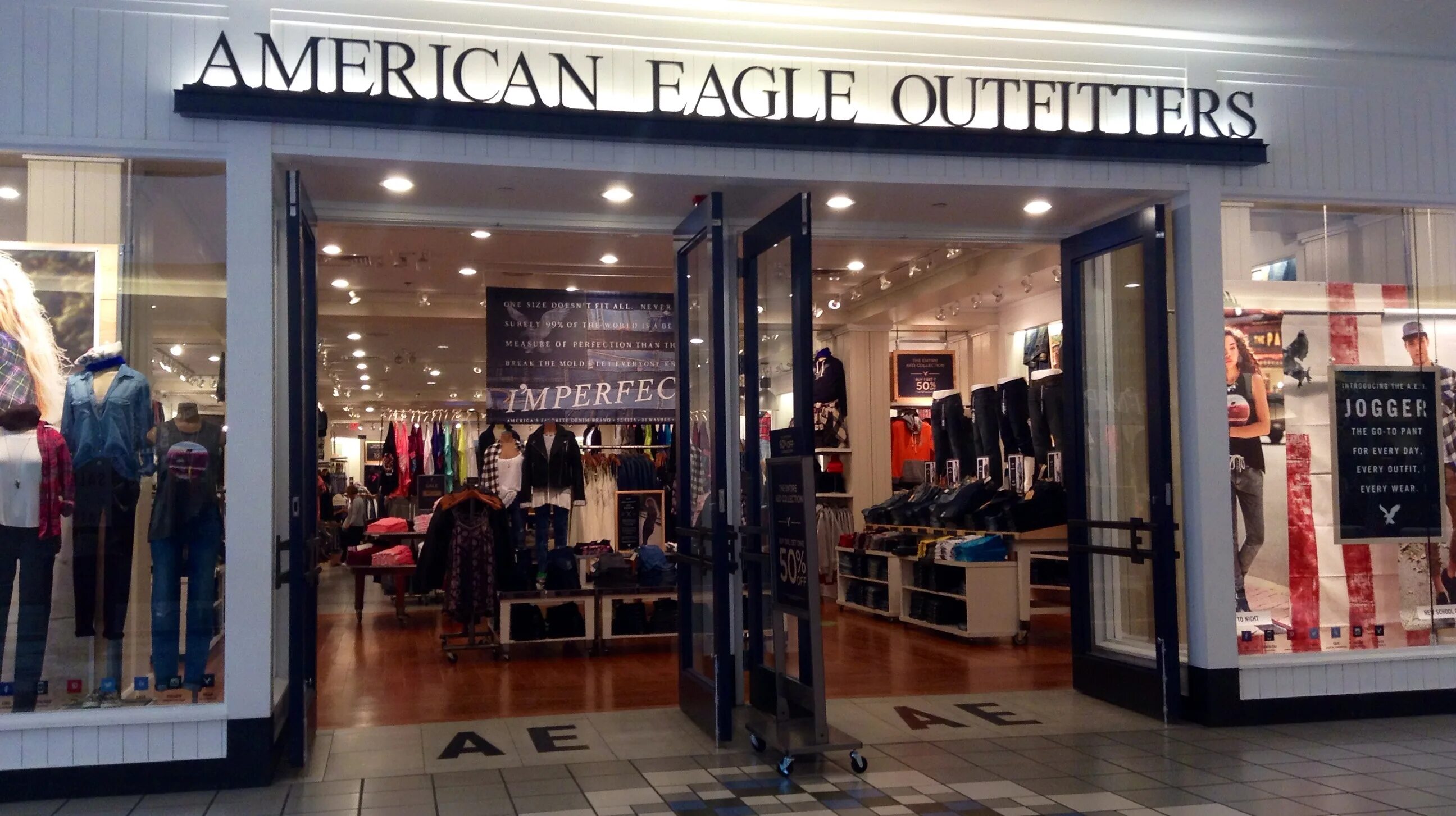 Американ игл. American Eagle Outfitters одежда. American Eagle одежда Israel. Американ игл бренд. Американ игл одежда интернет магазин.