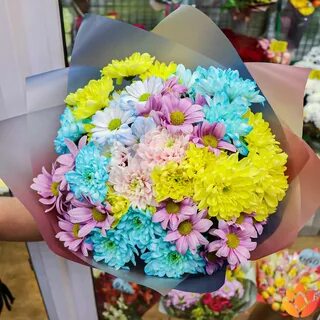 Букет из разноцветных хризантем