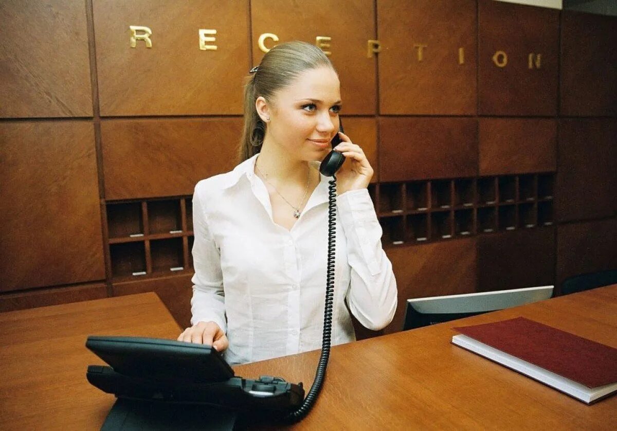 Правила телефонного делового этикета. Работники отеля. Гостеприимство в гостинице. Правила работы администратора гостиницы. Скрипты речевые модули.