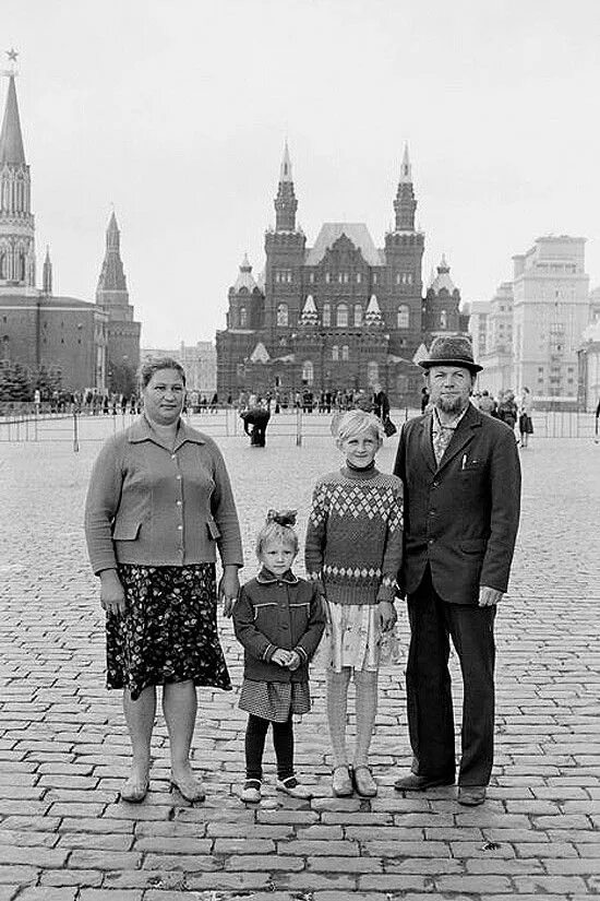 Москва в 1980-е годы. Москва в 90-е площадь трех вокзалов. Москва петровка в 90 годы. Кузнецкий мост 1980. Улицы москвы 1981.