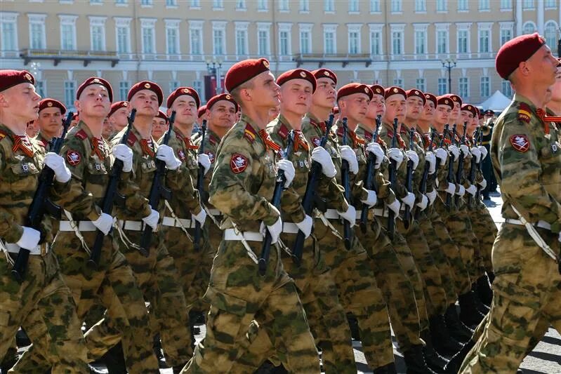 Российская национальная гвардия форма. Национальная гвардия ОДОН. Парад ВНГ РФ 2022. Росгвардия на параде. Росгвардия на параде Победы.