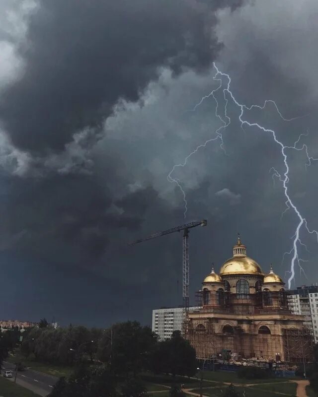 Грозили сегодня. Гроза в Санкт-Петербурге. Гроза в Санкт-Петербурге вчера. Гроза в СПБ 18.05.2021. Гроза в Петербурге.