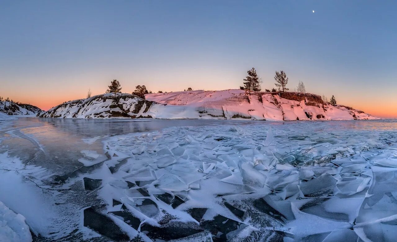 Замершее салсотто. Торосы на Ладожском озере. Замерзшее Ладожское озеро. Озеро Торос Карелия. Озеро Торос в Карелии зимой.