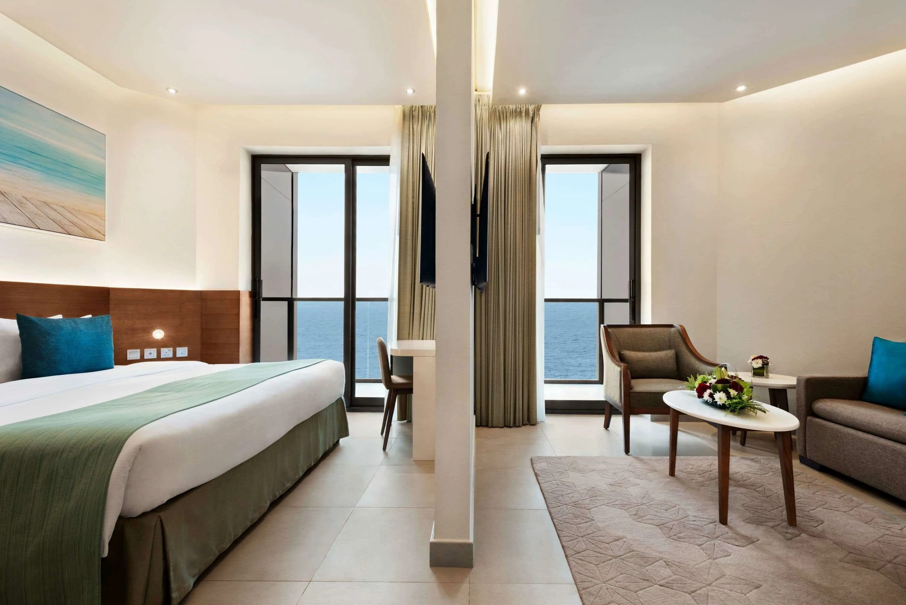 Garden ajman corniche 4 оаэ. Виндхам гарден аджман. отель wyndham garden ajman corniche 4. виндхам гарден аджман корниш 4 звезды. wyndham garden ajman corniche эмират.