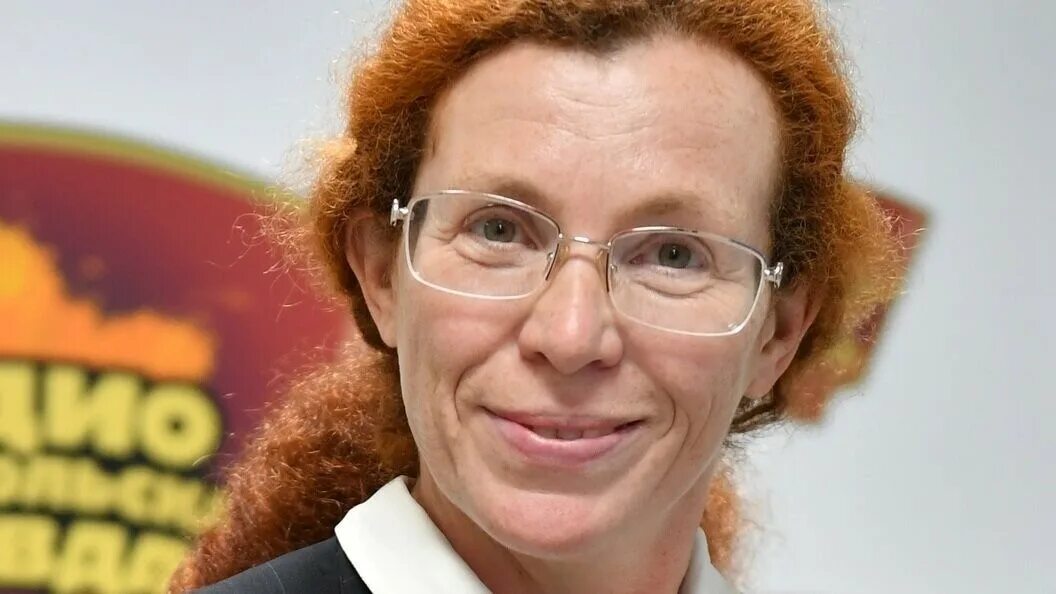 Юлия латынина 2000. Латынина юлия леонидовна. Латынина последнее выступление. Юлия латынина журналистка. Юлия латынина в юности.