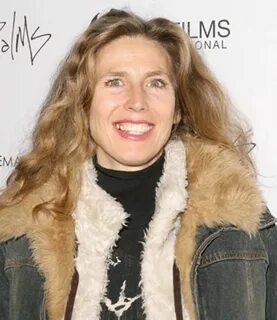 Sophie B. Hawkins.