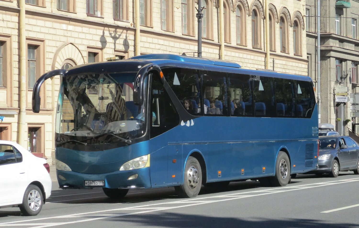 Автобусы спб отзывы. Автобус. Автобус фото. Ютонг автобус. Автобус Санкт-Петербург.