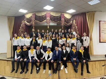 Гимназия плакаса