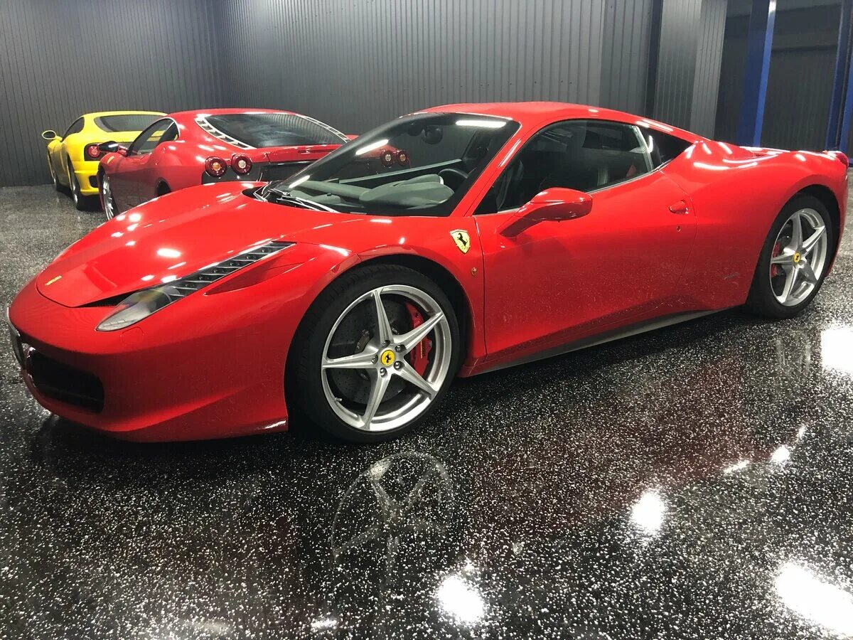 феррари ла феррари. Ferrari 458 italia красная в россии. феррари лаферрари. Ferrari 458 italia красная. стоит феррари.