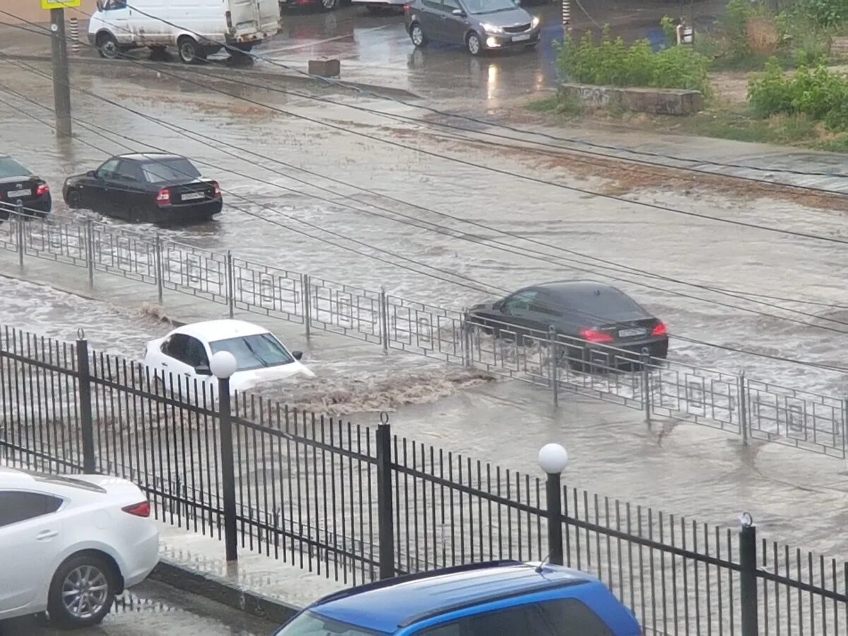 Самара потоп. Ливень в самаре сегодня видео. Ливень. Ливень в самаре сегодня. Потоп.