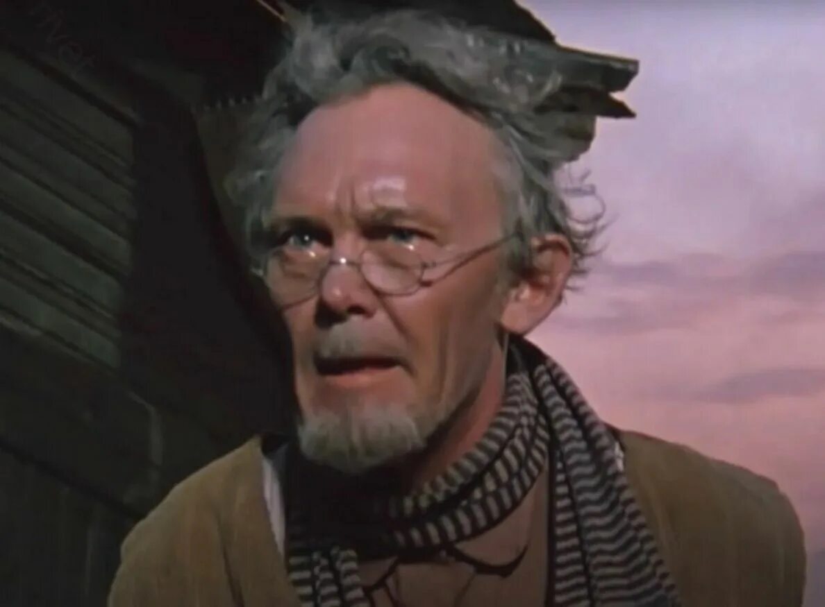 Ведущие программы 100 лет гайдаю. Леонид иович гайдай фильмы. Ведущие программы 100 лет гайдаю. Гайдай леонид иович. Леонид гайдай.