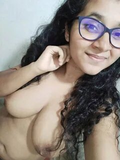 Indian cute mallu girl leaked pic 