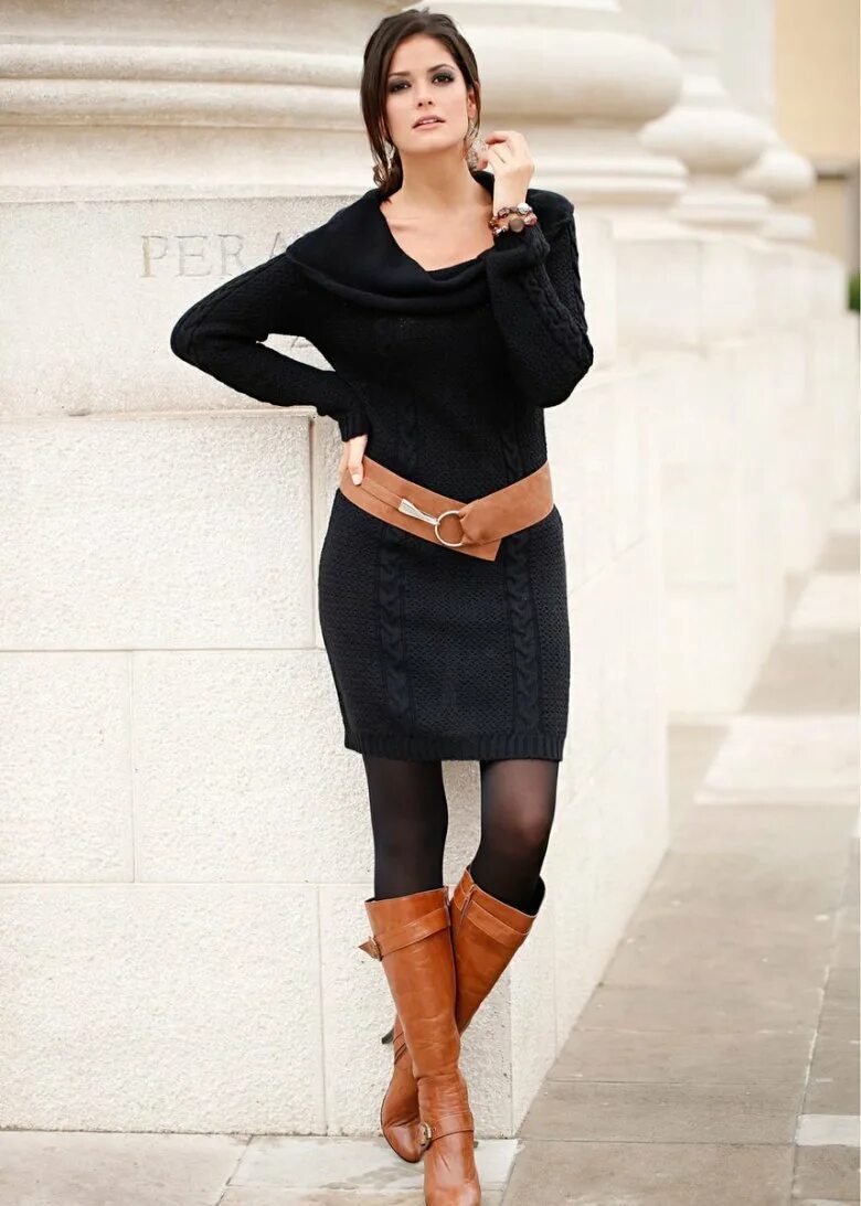 Платье с сапогами. Черное платье с ботфортами. Платье с сапогами. Черное платье с высокими сапогами. Платье с ботинками.