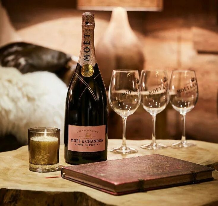 Моем шампанское. Moet & chandon brut imperial rose. Шардоне моёт chandon. Moet chandon imperial. Моем шампанское.