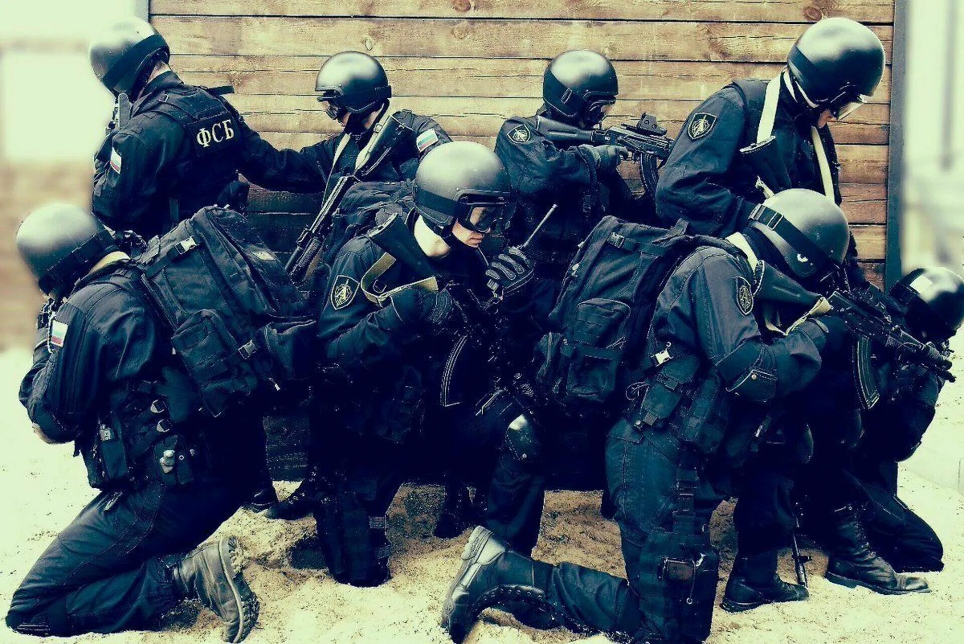 Можно спец. Группа альфа цсн. группа альфа спецназ фсб. омон группа альфа. фсб спецназ отряд альфа.