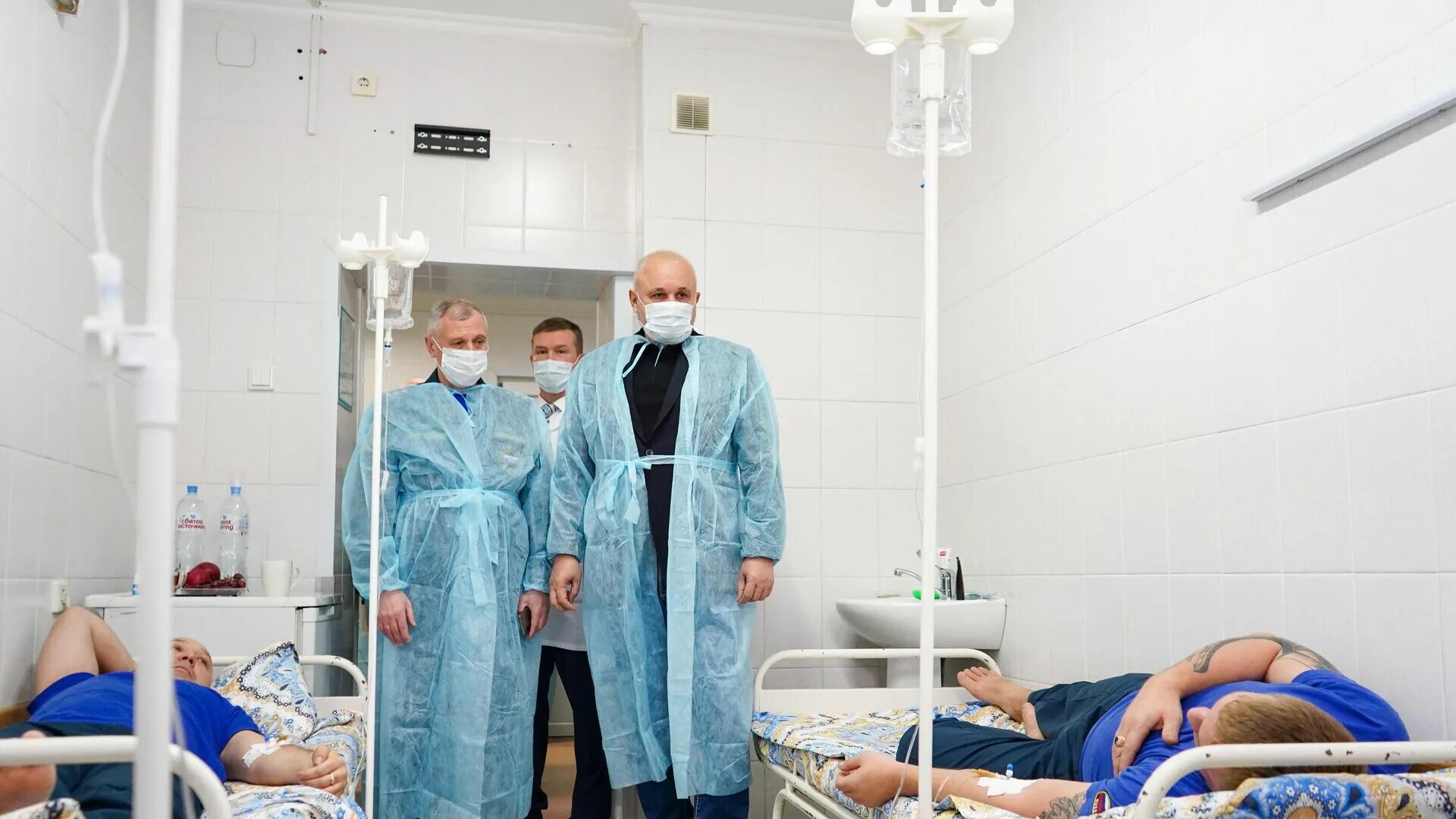 Кома кемерово. Кома кемерово. Больница кемерово барбараша. Кома кемерово. Девушка в реанимации в коме.