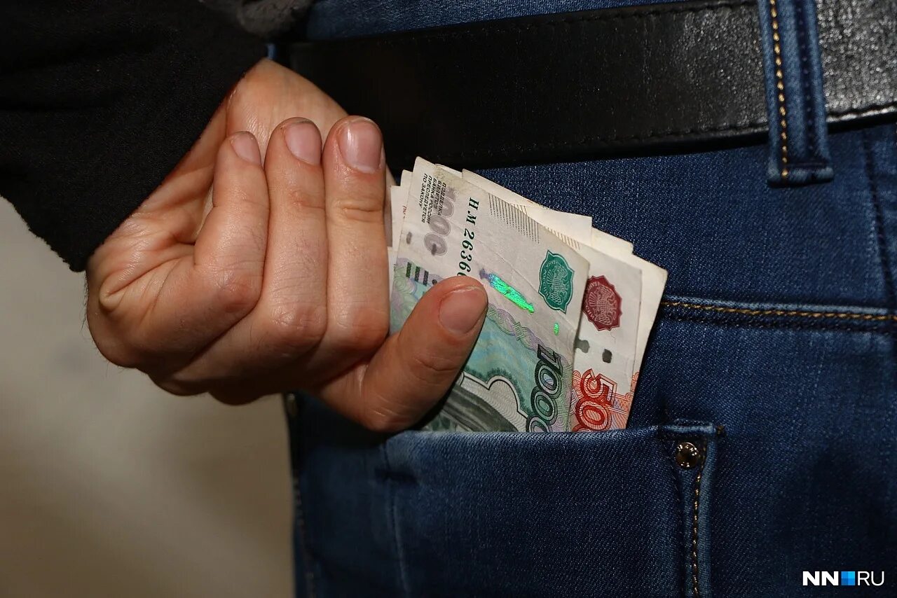 Хищение денежных средств в крупном размере. Хищение денег. мошенники деньги. мошенничество с деньгами. махинации с деньгами.