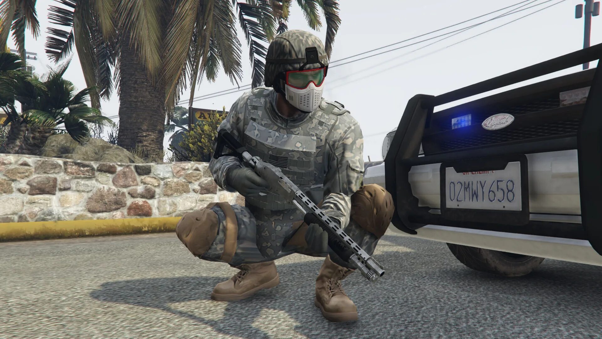 Гта 5 мод на одежду. Гта 5 тревор в костюме. gta 5 military outfit. trevor gta 5 костюмы. gta 5 online лучшие военные костюмы.