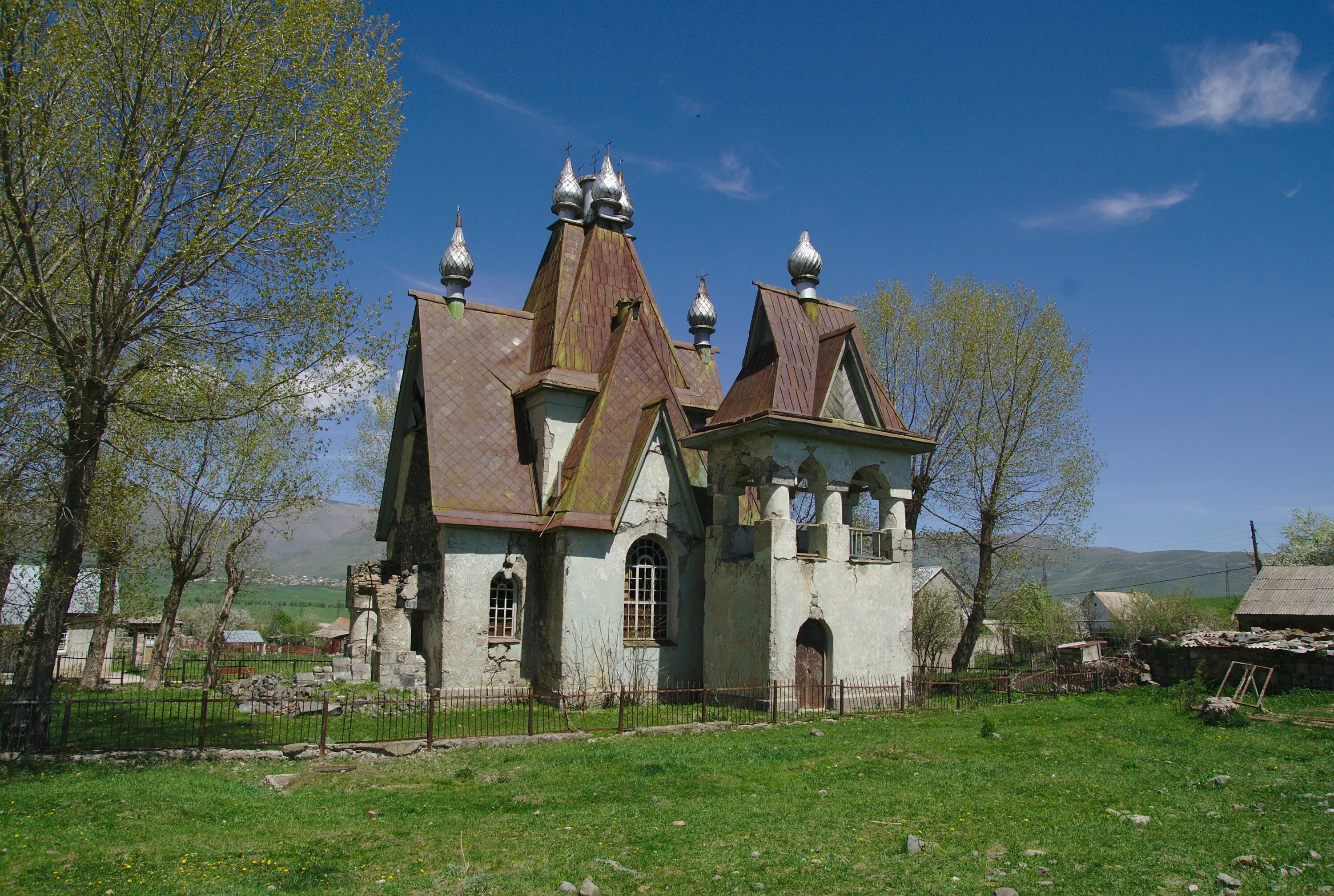 Армения николаев. Церковь Николая Чудотворца (Амракиц). Церковь Святого Николая Чудотворца в селе Амракиц. Храм Николая Чудотворца Армения. Церковь Николая Чудотворца Армения Амракиц.