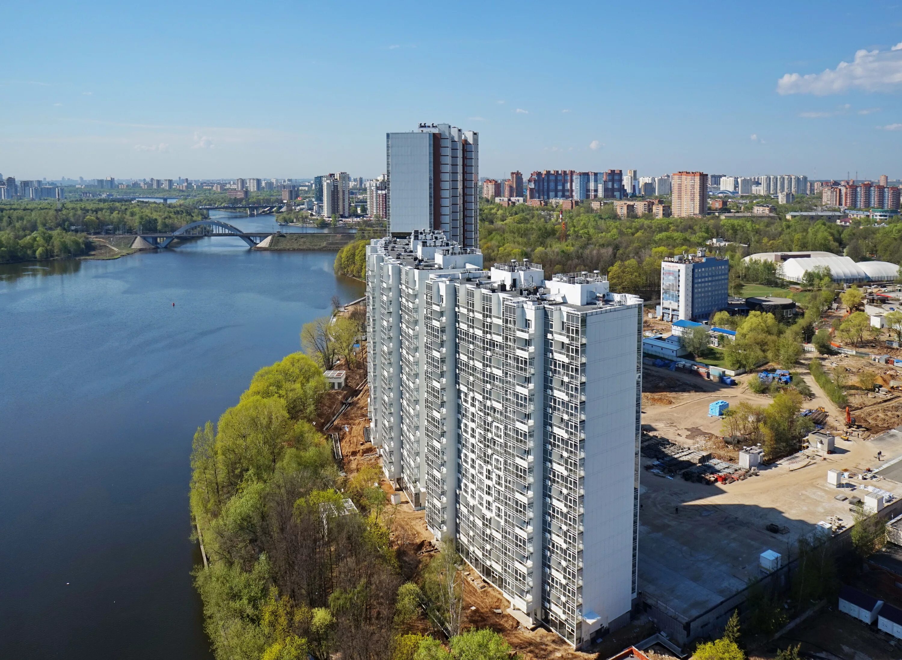 Жилой комплекс химки. ЖК Маяк Химки. Маяк комплекс Химки жилой Химки. Новостройка в Химках Маяк. Виды ЖК Маяк Химки.