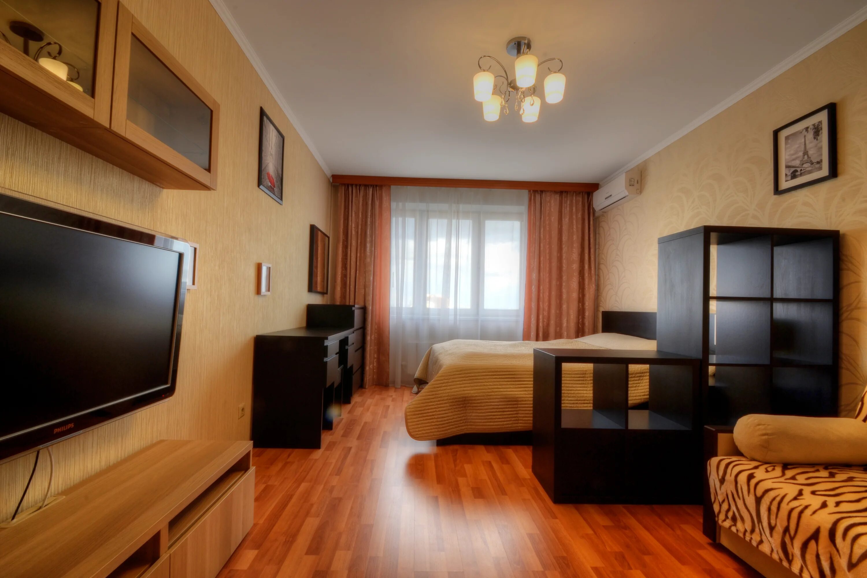 квартира обычная. 2 комнатная квартира. за сколько продают однокомнатную квартиру. бюджетное жилье. однушки вторички.